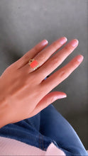 Charger l'image dans la galerie, Bague Guila Paris colorée, corail dorée à l'or fin